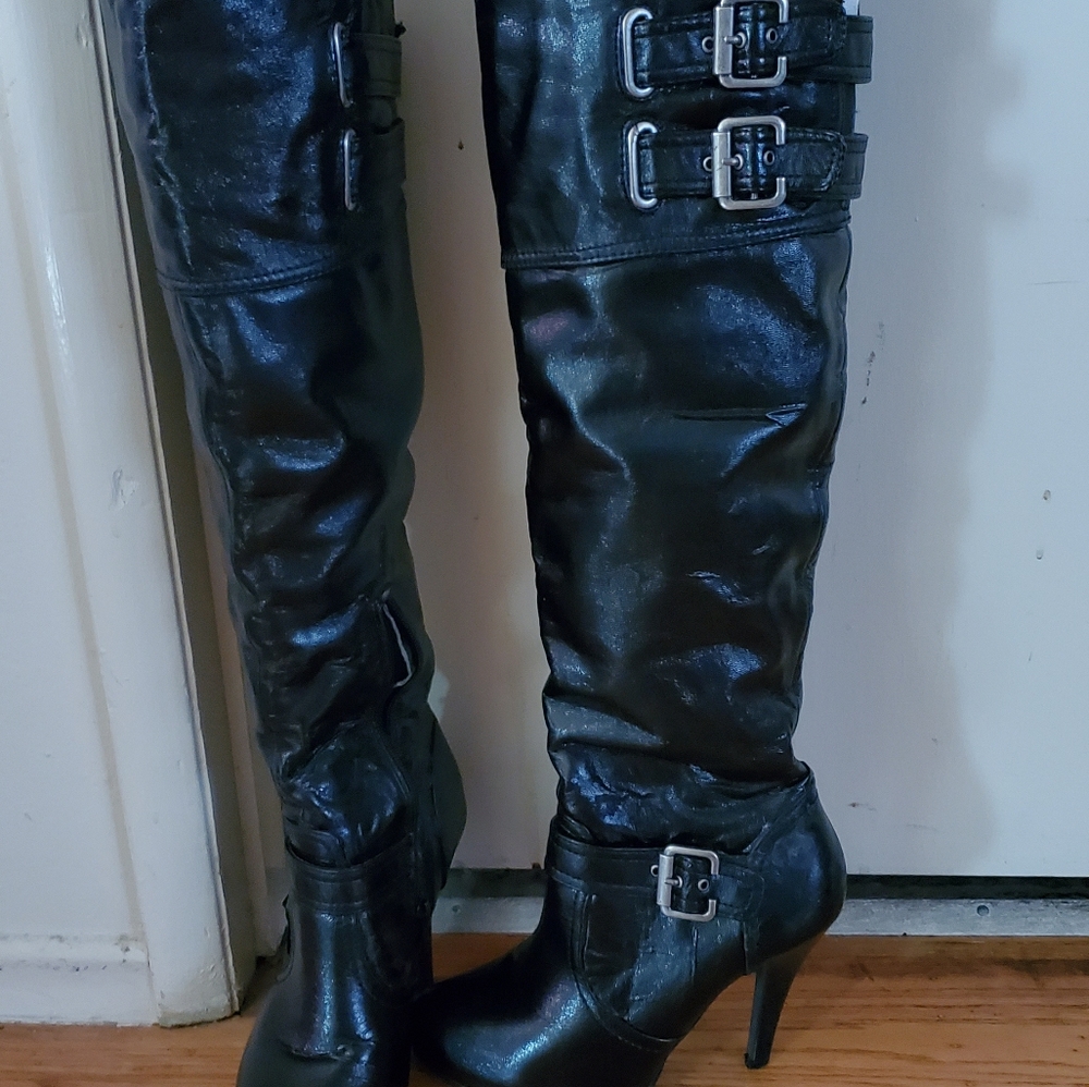 Boots - Picture 2 of 4